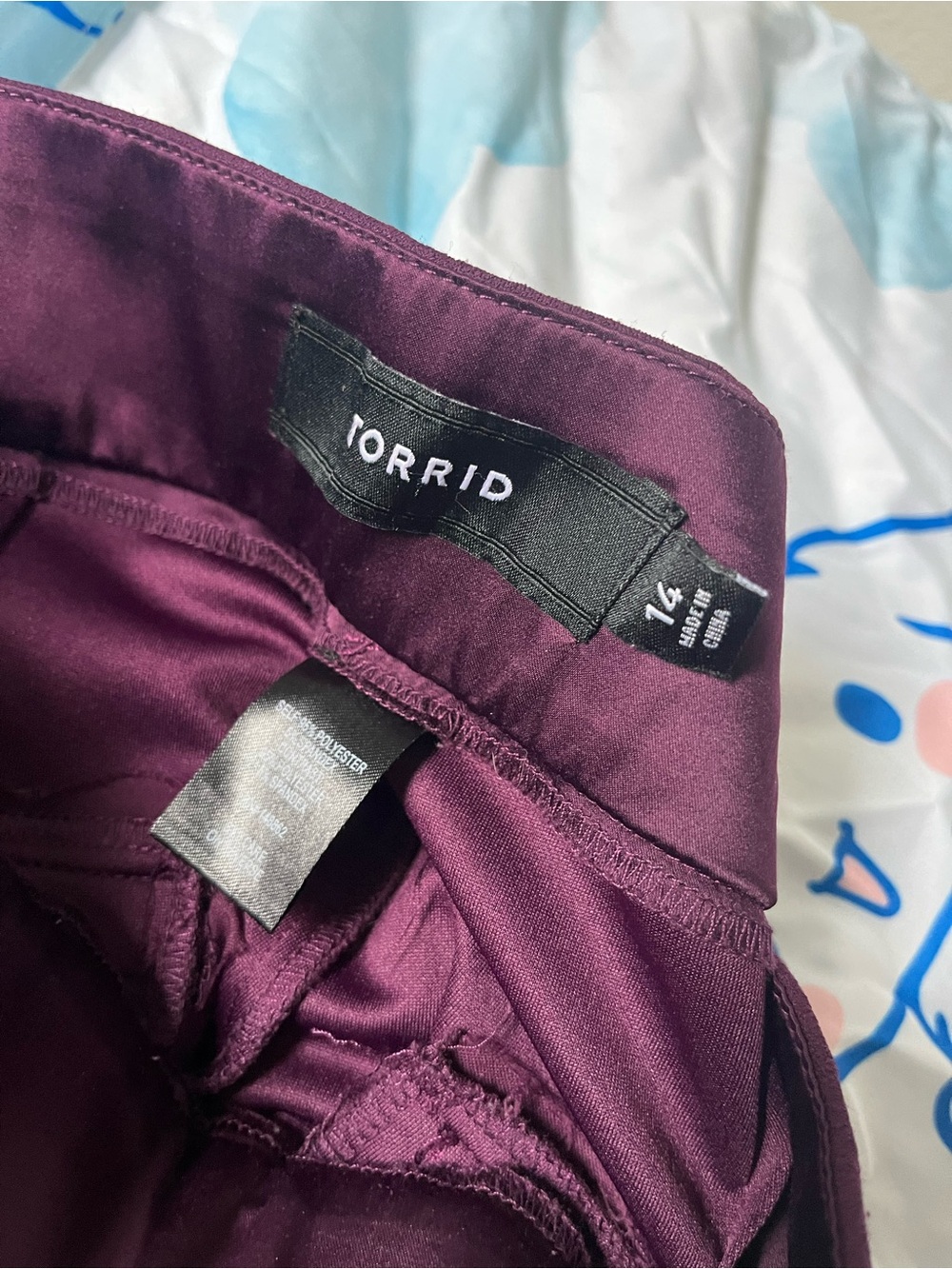 torrid Deep Plum Satin pant / 3/4